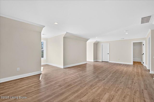 10206 Easum Rd, Louisville, KY 40299