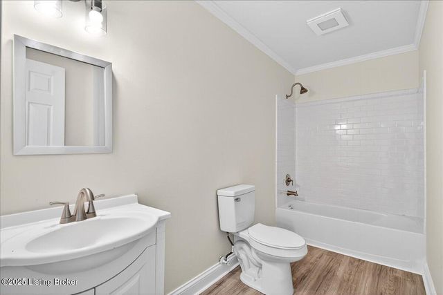 10206 Easum Rd, Louisville, KY 40299