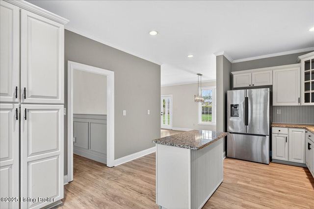 10206 Easum Rd, Louisville, KY 40299