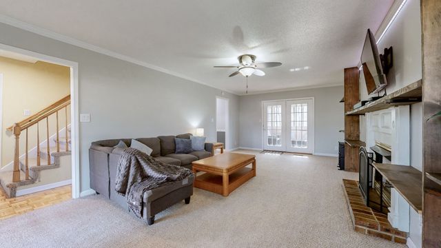 404 Boscobel Ct, Clarksville, TN 37040