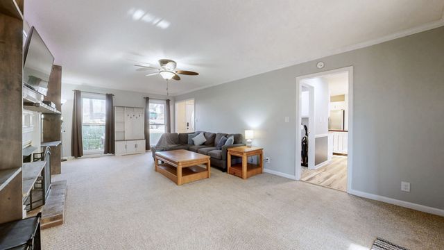 404 Boscobel Ct, Clarksville, TN 37040