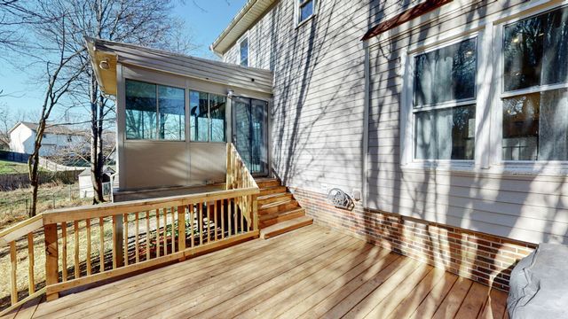 404 Boscobel Ct, Clarksville, TN 37040