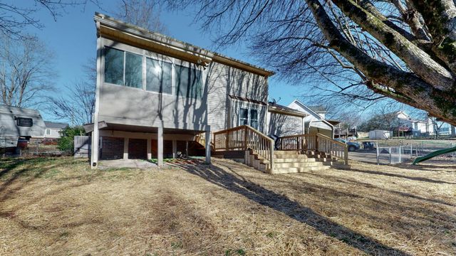 404 Boscobel Ct, Clarksville, TN 37040