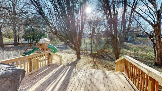 404 Boscobel Ct, Clarksville, TN 37040