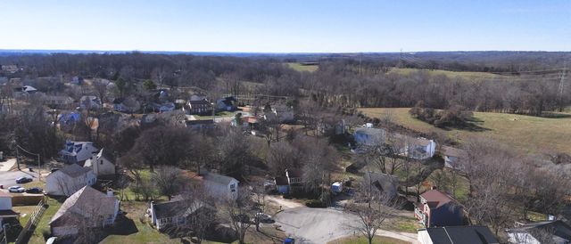 404 Boscobel Ct, Clarksville, TN 37040