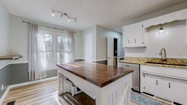 404 Boscobel Ct, Clarksville, TN 37040