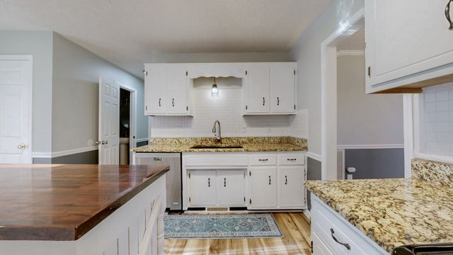 404 Boscobel Ct, Clarksville, TN 37040