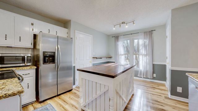 404 Boscobel Ct, Clarksville, TN 37040