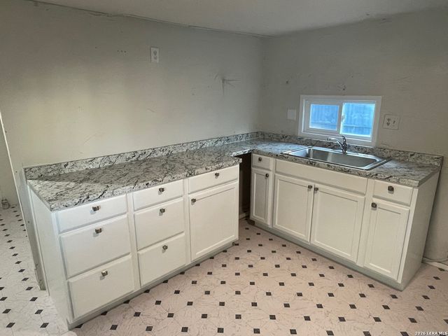 1311 W Hein Rd Lot 18, San Antonio, TX 78220