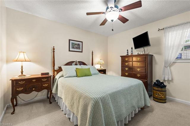 6 Oak Ridge Drive, Thomasville, NC 27360