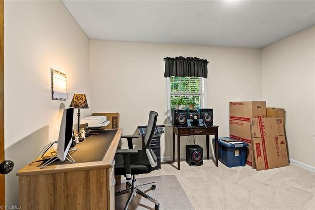 6 Oak Ridge Drive, Thomasville, NC 27360