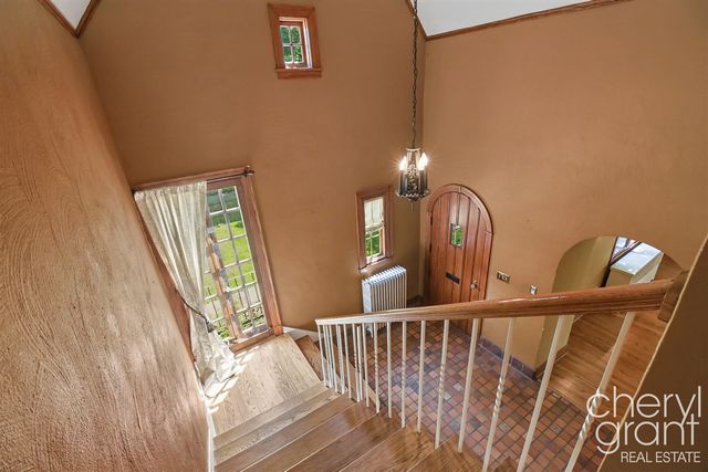 1139 Cadillac Drive, Grand Rapids, MI 49506