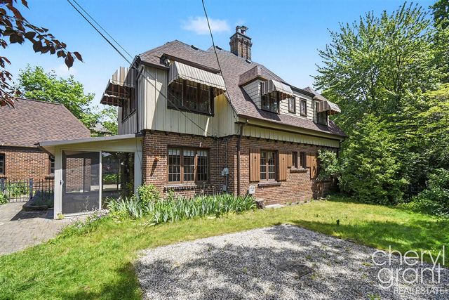 1139 Cadillac Drive, Grand Rapids, MI 49506