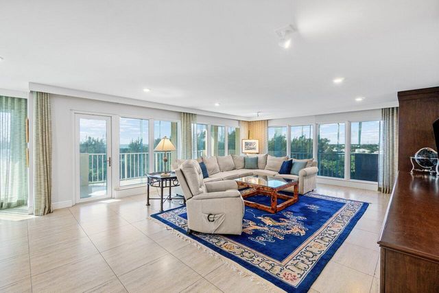 4001 N Ocean Boulevard 708, Boca Raton, FL 33431
