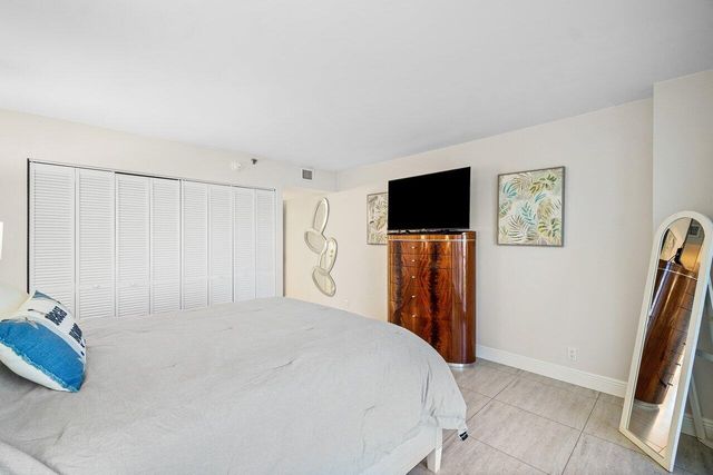 4001 N Ocean Boulevard 708, Boca Raton, FL 33431