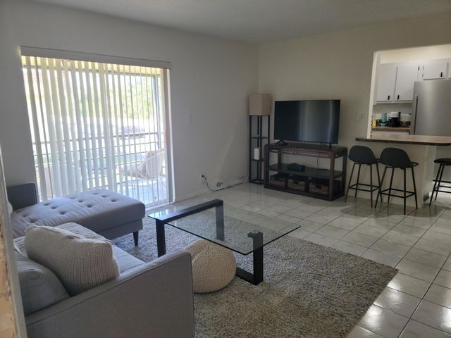 1301 NW 12th Avenue 411a, Boca Raton, FL 33486