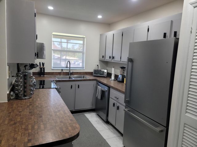 1301 NW 12th Avenue 411a, Boca Raton, FL 33486