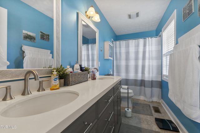 1452 Windfield Drive, Morristown, TN 37813