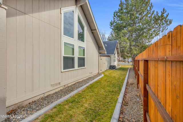 985 Aspen Grove Circle, Minden, NV 89423