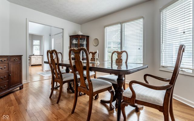 7853 Clearwater Parkway, Indianapolis, IN 46240