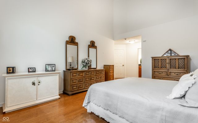 7853 Clearwater Parkway, Indianapolis, IN 46240