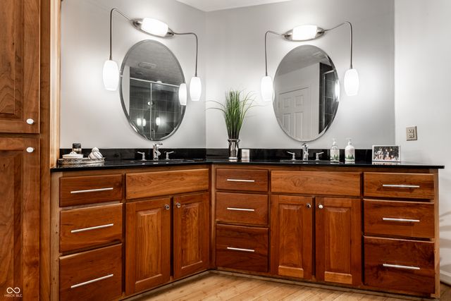 7853 Clearwater Parkway, Indianapolis, IN 46240