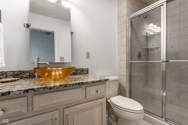 7853 Clearwater Parkway, Indianapolis, IN 46240