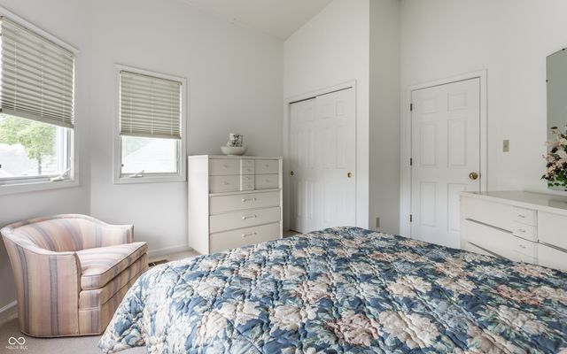 7853 Clearwater Parkway, Indianapolis, IN 46240