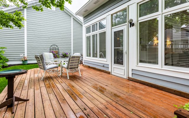 7853 Clearwater Parkway, Indianapolis, IN 46240