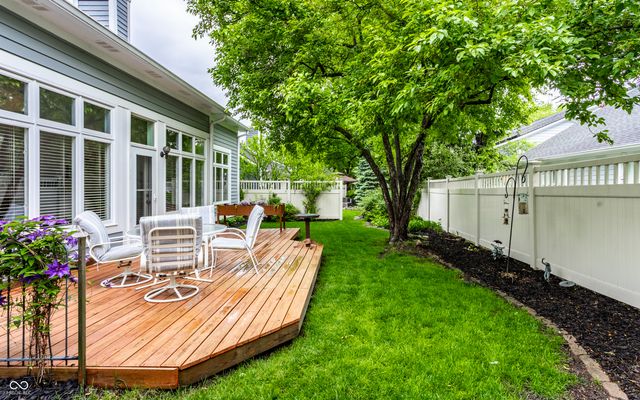 7853 Clearwater Parkway, Indianapolis, IN 46240