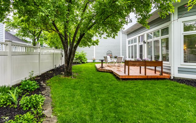 7853 Clearwater Parkway, Indianapolis, IN 46240