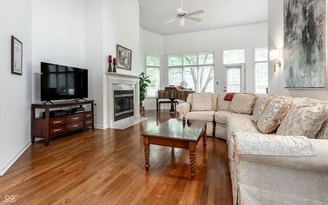 7853 Clearwater Parkway, Indianapolis, IN 46240