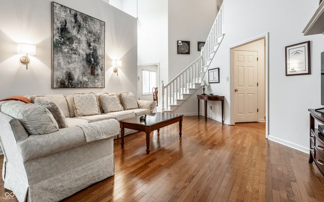 7853 Clearwater Parkway, Indianapolis, IN 46240