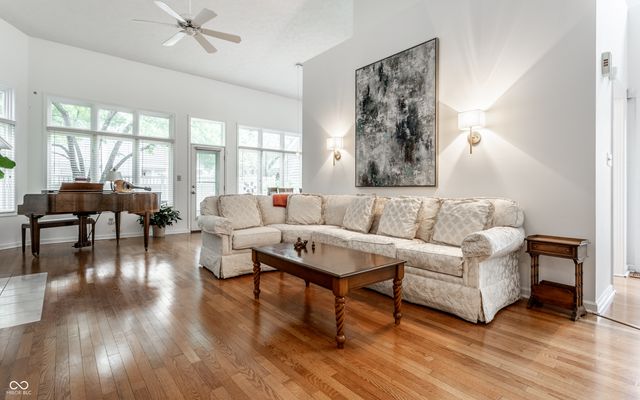 7853 Clearwater Parkway, Indianapolis, IN 46240