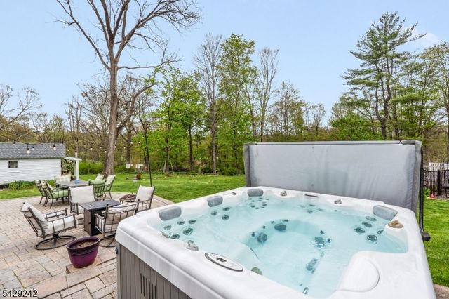73 Main St, Mount Olive Twp., NJ 07836
