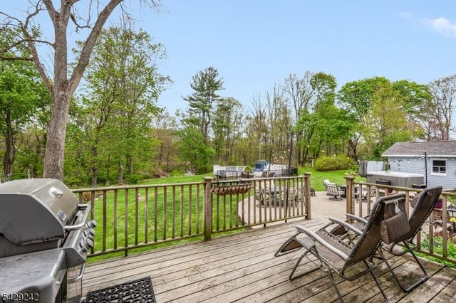 73 Main St, Mount Olive Twp., NJ 07836