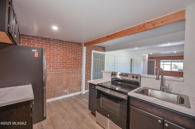 4131 E Glenn Street, Tucson, AZ 85712