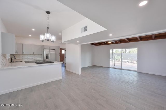 4131 E Glenn Street, Tucson, AZ 85712