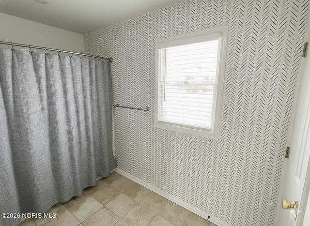 1404 Muirfield Drive, Bowling Green, OH 43402