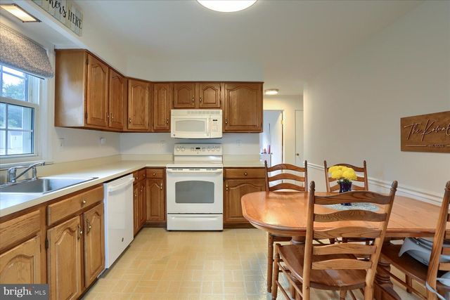 97 ONEIDA RD, Camp Hill, PA 17011