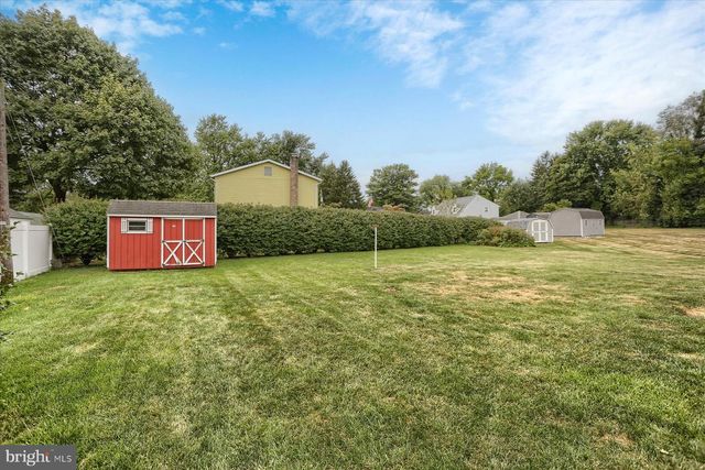 97 ONEIDA RD, Camp Hill, PA 17011