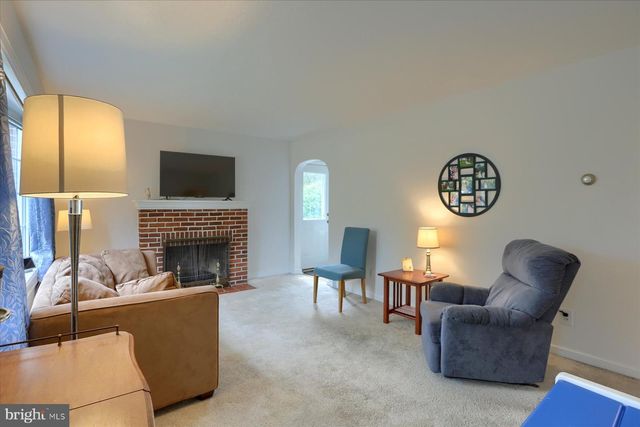 97 ONEIDA RD, Camp Hill, PA 17011