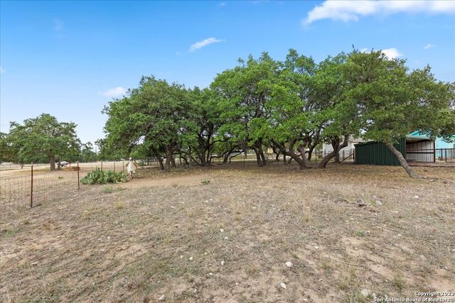 300 Logans Way, Blanco, TX 78606