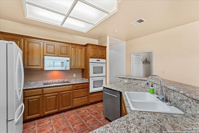 300 Logans Way, Blanco, TX 78606