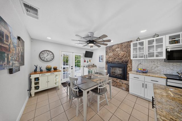 283 Brewster Ave, Sacramento, CA 95831