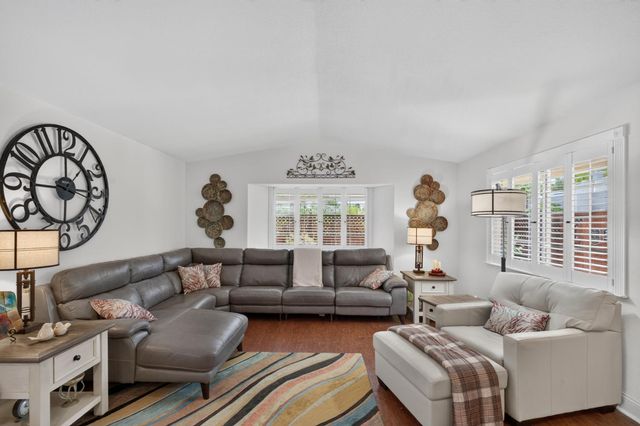 283 Brewster Ave, Sacramento, CA 95831