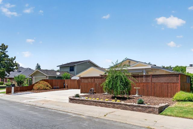 283 Brewster Ave, Sacramento, CA 95831