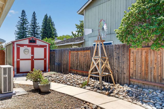283 Brewster Ave, Sacramento, CA 95831