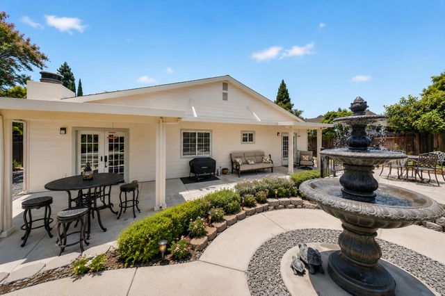 283 Brewster Ave, Sacramento, CA 95831