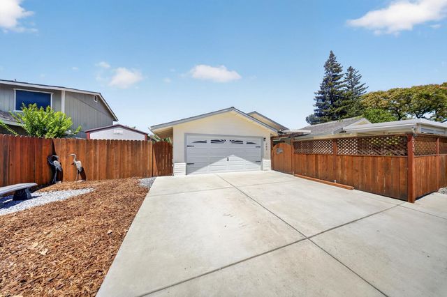 283 Brewster Ave, Sacramento, CA 95831